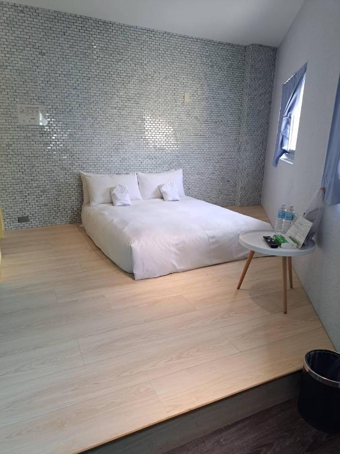 King Wow Inn Tainan Exteriör bild